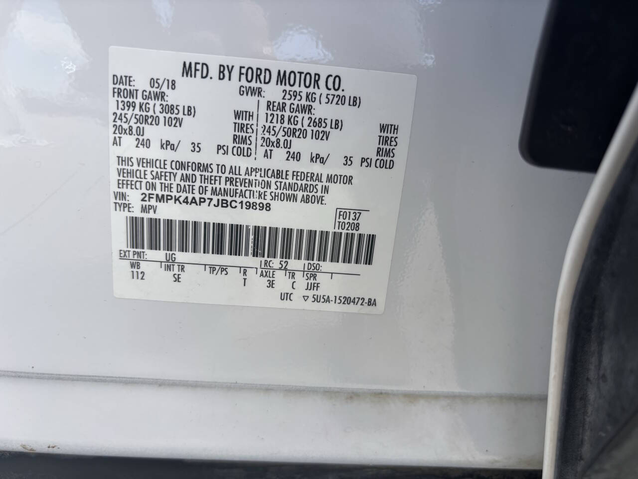 Off white 2018 Ford Edge Sport AWD Sport 4dr Crossover 34