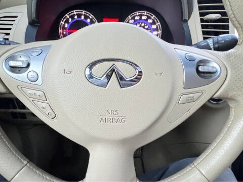 2011 Infiniti FX35