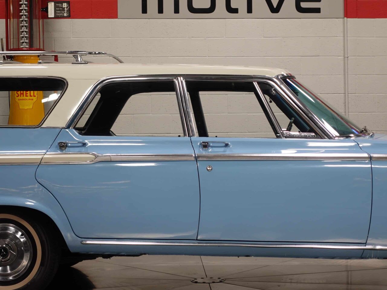 1965 Dodge Coronet 40