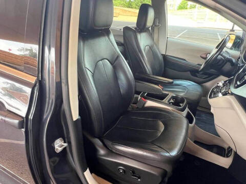 2019 Chrysler Pacifica Touring L Plus