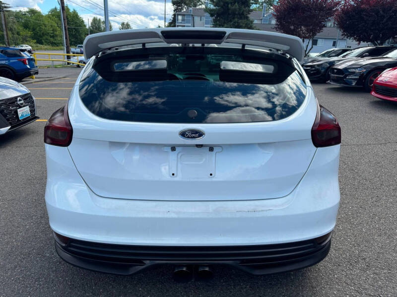 2018 Ford Focus ST
