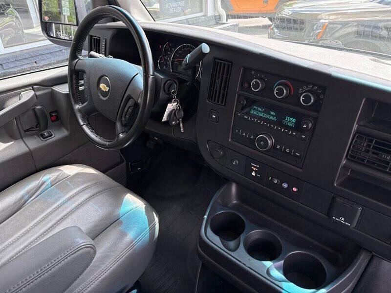 2022 Chevrolet Express 2500