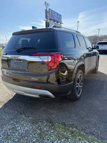 2021 GMC Acadia SLT