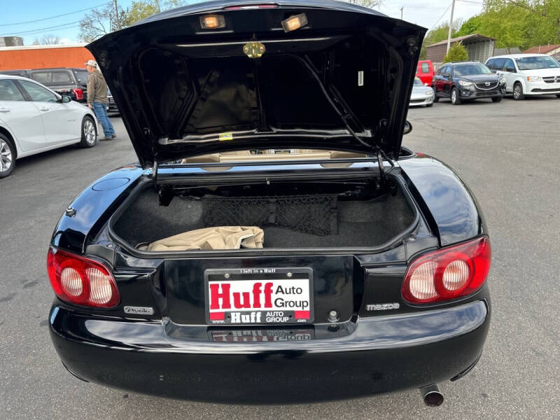 2004 Mazda MX-5 Miata LS