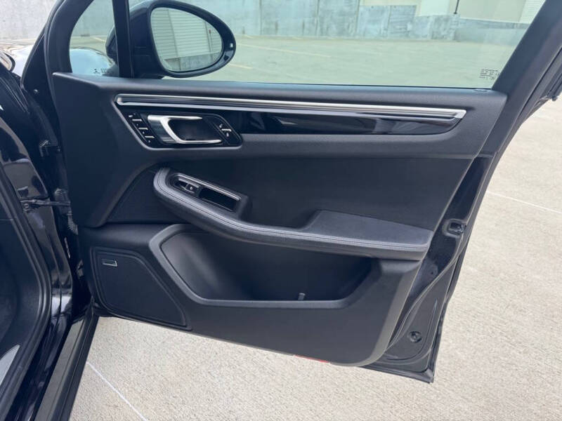 2016 Porsche Macan S