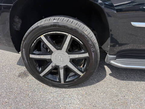 2016 Cadillac Escalade Luxury Collection