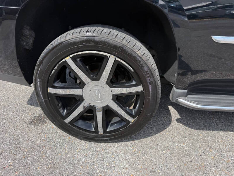 2016 Cadillac Escalade Luxury Collection