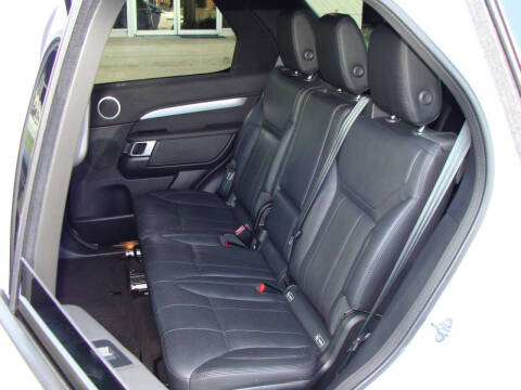 2020 Land Rover Discovery Landmark Edition