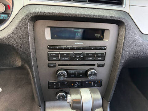 2010 Ford Mustang V6 Premium