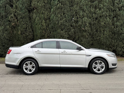 2016 Ford Taurus SEL