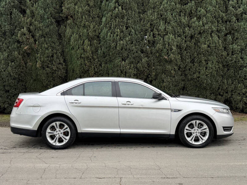 2016 Ford Taurus SEL