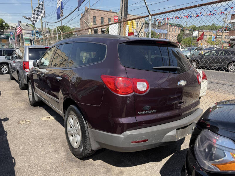 2009 Chevrolet Traverse LS
