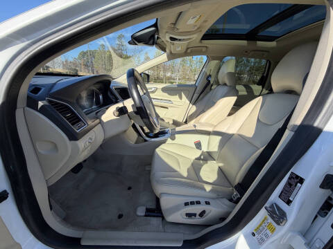 2015 Volvo XC60 T5 Drive-E Premier