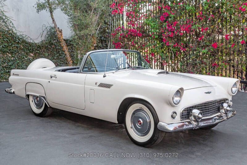 1956 Ford Thunderbird