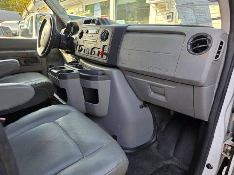 2011 Ford E-Series E-250