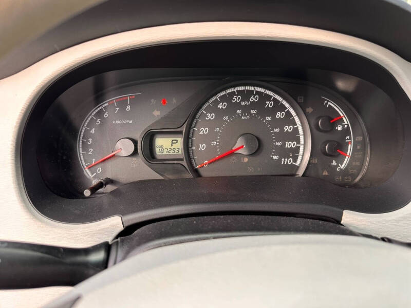 2011 Toyota Sienna LE 8-Passenger