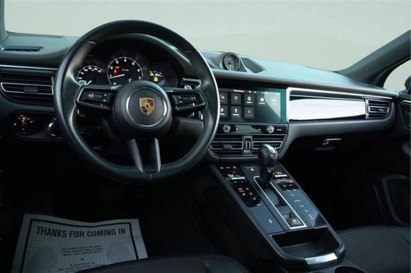 2022 Porsche Macan
