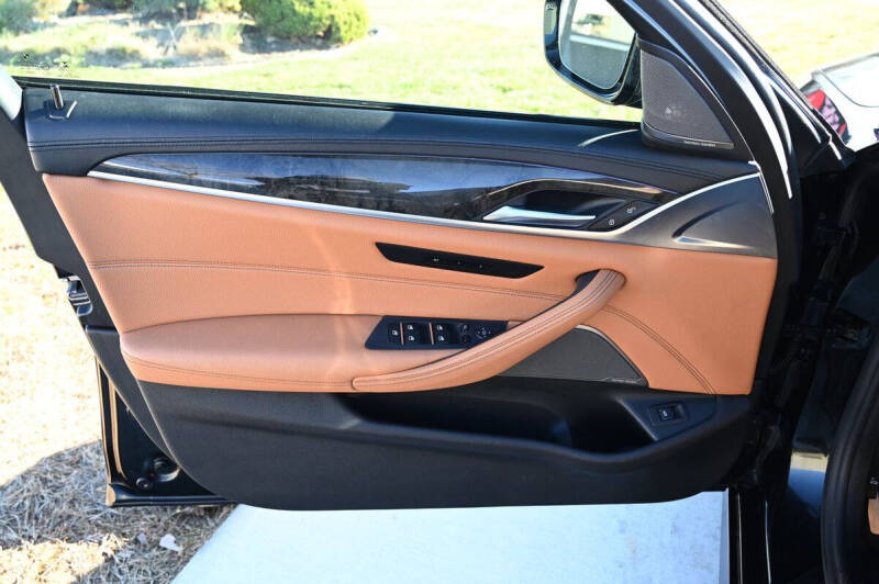 2022 BMW 5 Series M550i xDrive