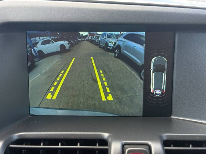 2016 Volvo XC60 T5 Drive-E Premier