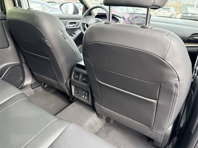 2025 Nissan Rogue Platinum