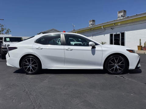 2022 Toyota Camry SE