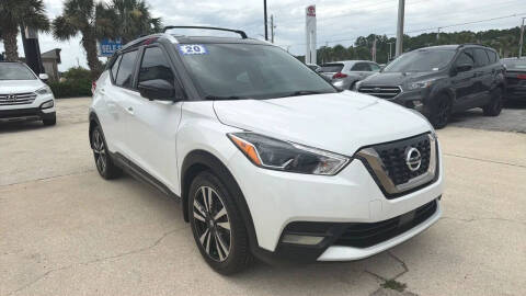 2020 Nissan Kicks SR