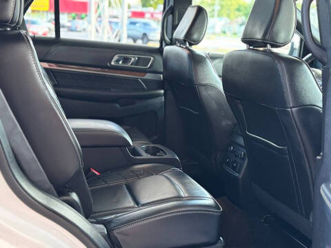 2018 Ford Explorer Platinum