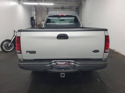 2004 Ford F-150 Heritage XL