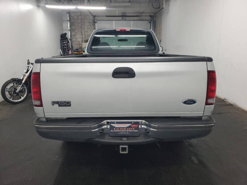 2004 Ford F-150 Heritage XL