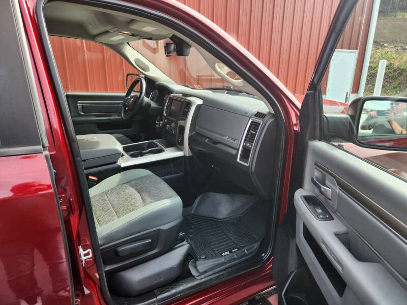 2017 RAM 1500 SLT