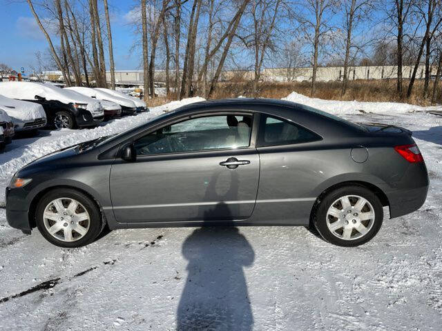 2011 Honda Civic for sale at AM Auto Sales in Forest Lake MN