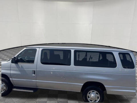 2012 Ford E-Series E-350 SD XLT