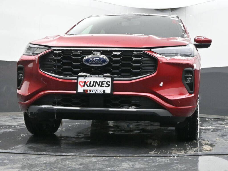 2026 Ford Escape ST-Line Elite