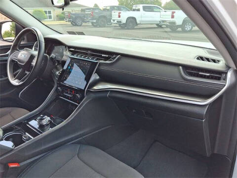 2022 Jeep Grand Cherokee L Laredo