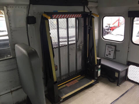 2000 Thomas Built Buses Saf-T-Liner EF