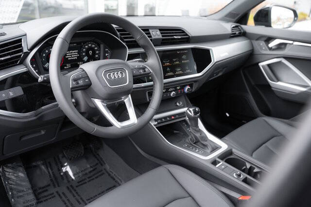 2025 Audi Q3 quattro S line Premium 45 TFSI