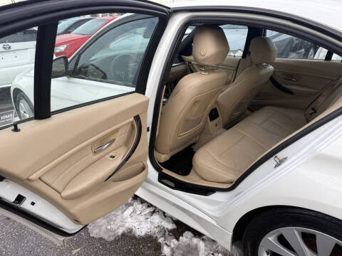 2013 BMW 3 Series 328i