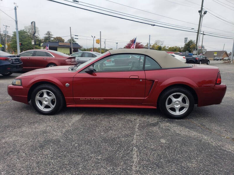 2004 Ford Mustang Deluxe