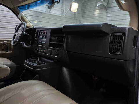2020 Chevrolet Express 2500