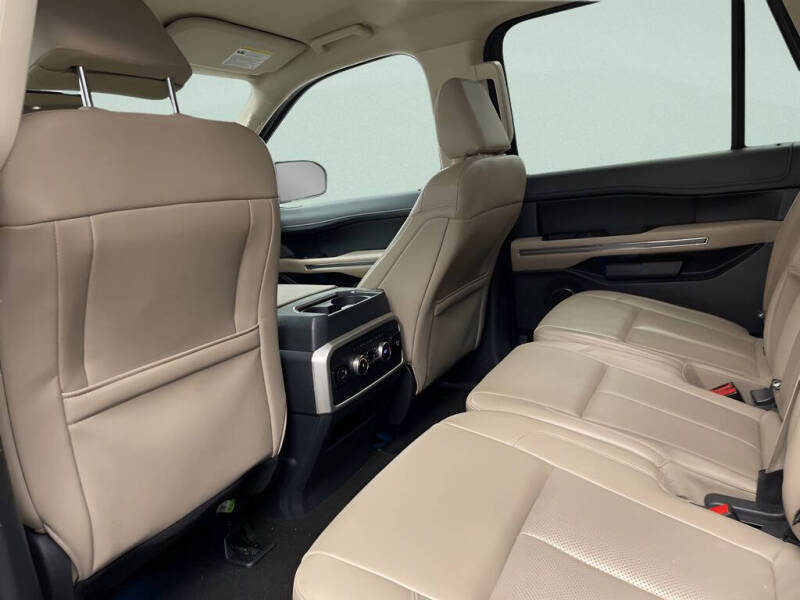 2023 Ford Expedition MAX XLT