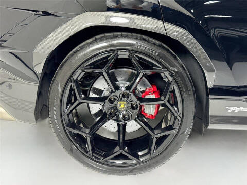 2023 Lamborghini Urus Performante