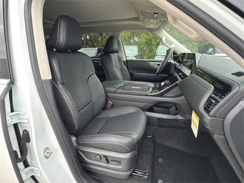 2026 Infiniti QX80 Pure