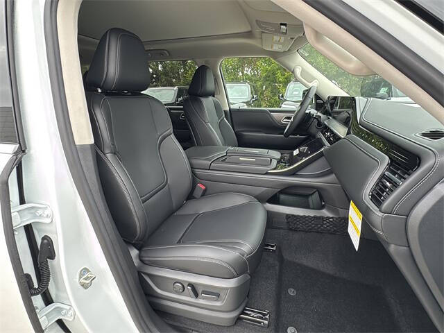 2026 Infiniti QX80 Pure