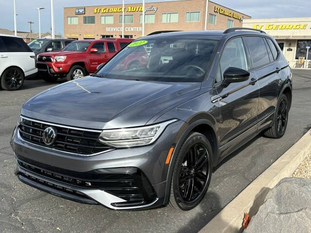 2022 Volkswagen Tiguan SE R-Line Black