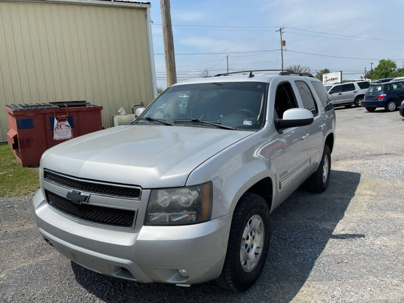 2010 Chevrolet Tahoe LT photo 2