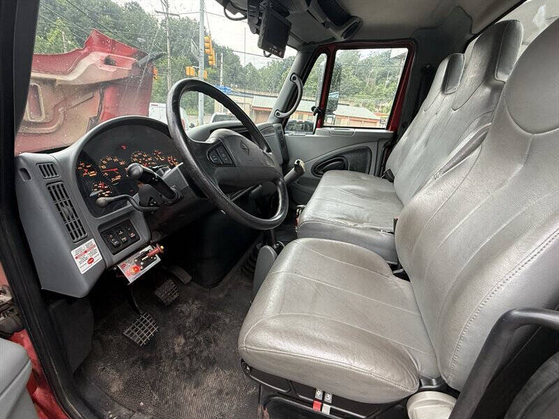 2005 International DuraStar 4200