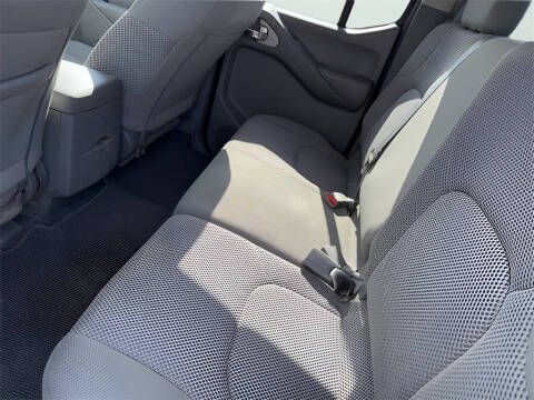 2020 Nissan Frontier SV