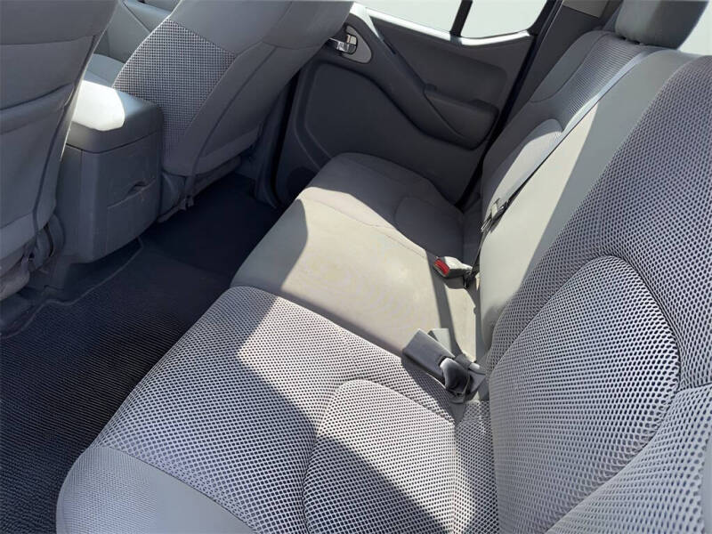 2020 Nissan Frontier SV