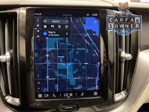 2022 Volvo XC60 B5 Momentum