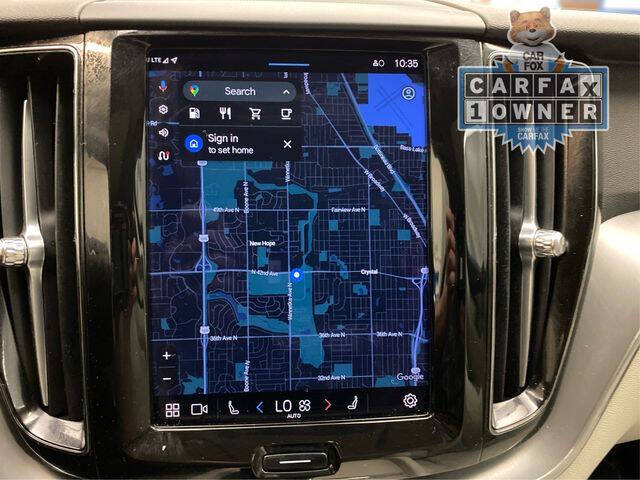 2022 Volvo XC60 B5 Momentum